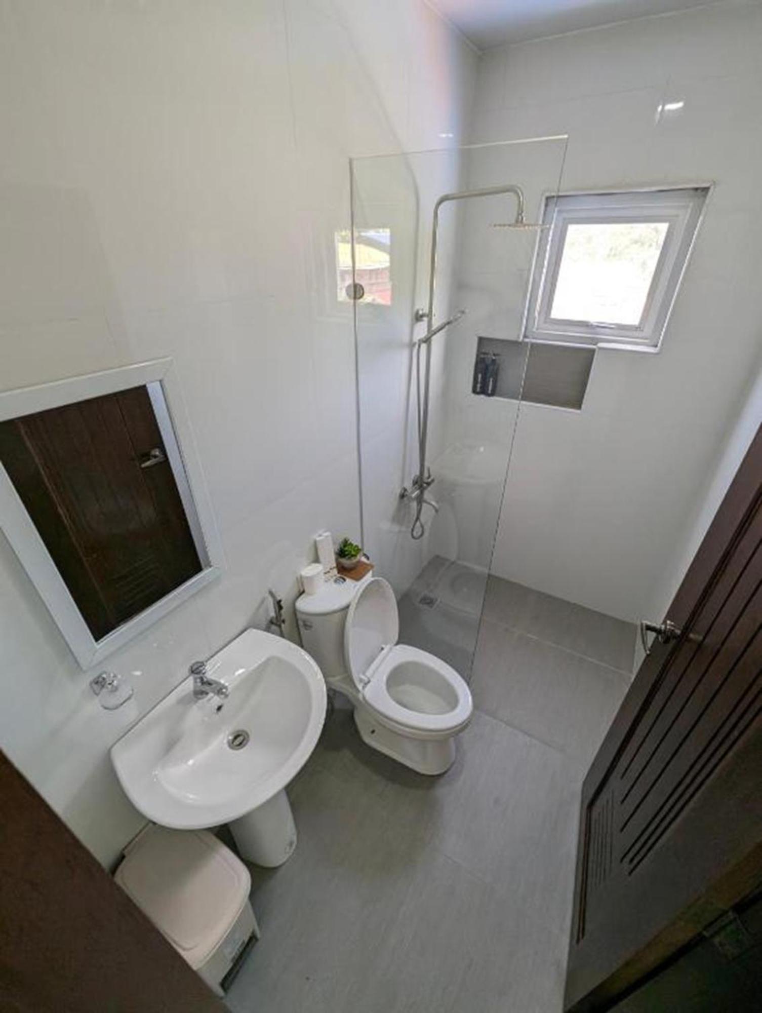 Oyo 1067 Villa Sofia At Silang Tagaytay City ภายนอก รูปภาพ